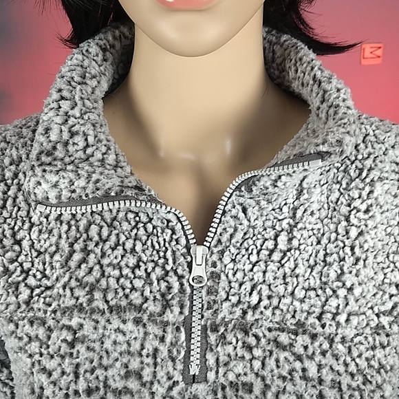 Cool Attitude Sherpa Quarter Zip LS top - Picture 4 of 13